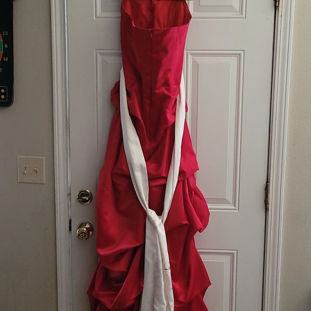 Morgan & Co. Strapless Prom Dress - Picture 4 of 11